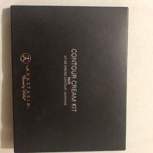 Anastasia contour cream kit (brand new)